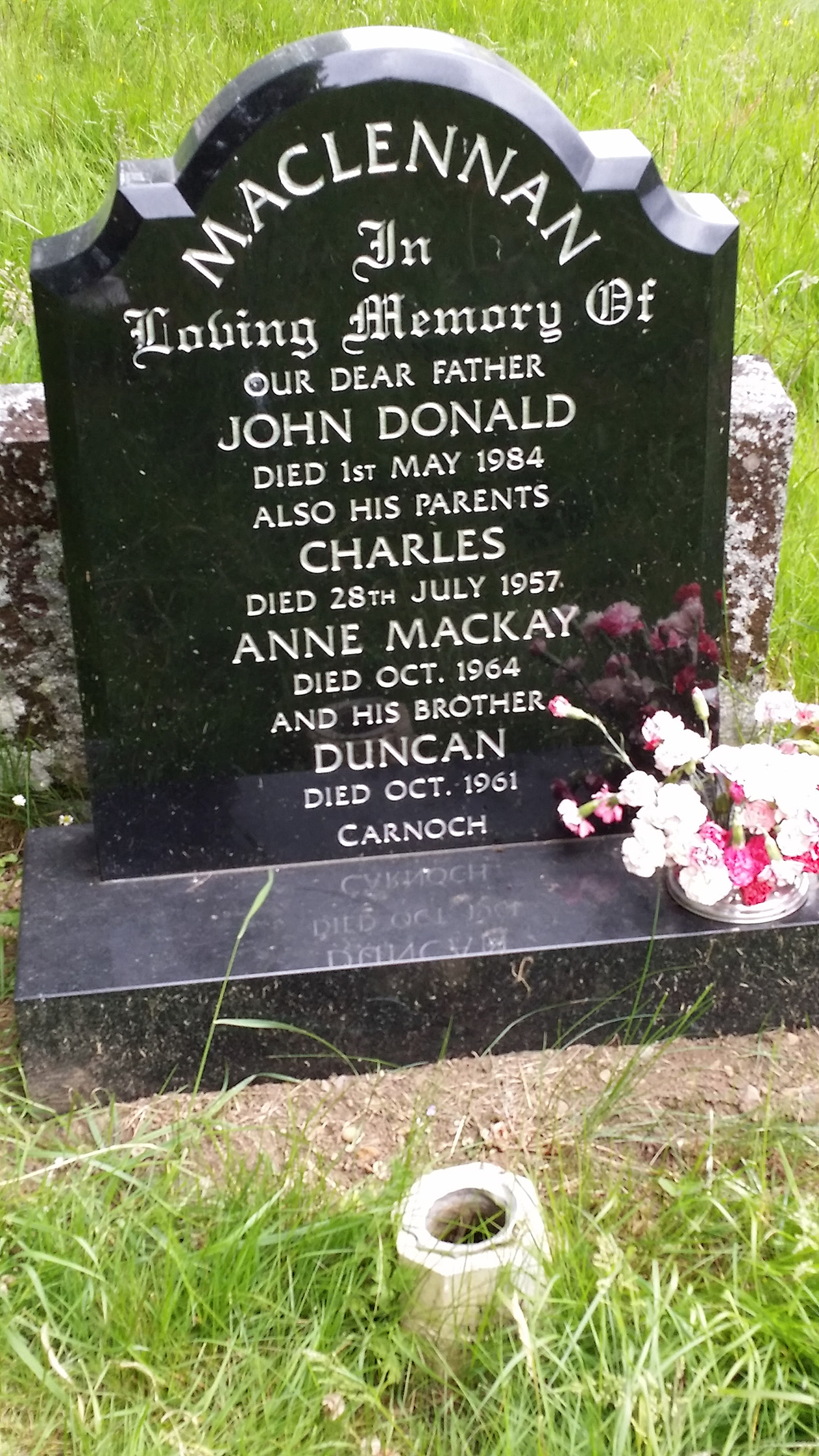 Photo of headstones/Charles MacLennan d1957 hdstn Strathconon bur grd